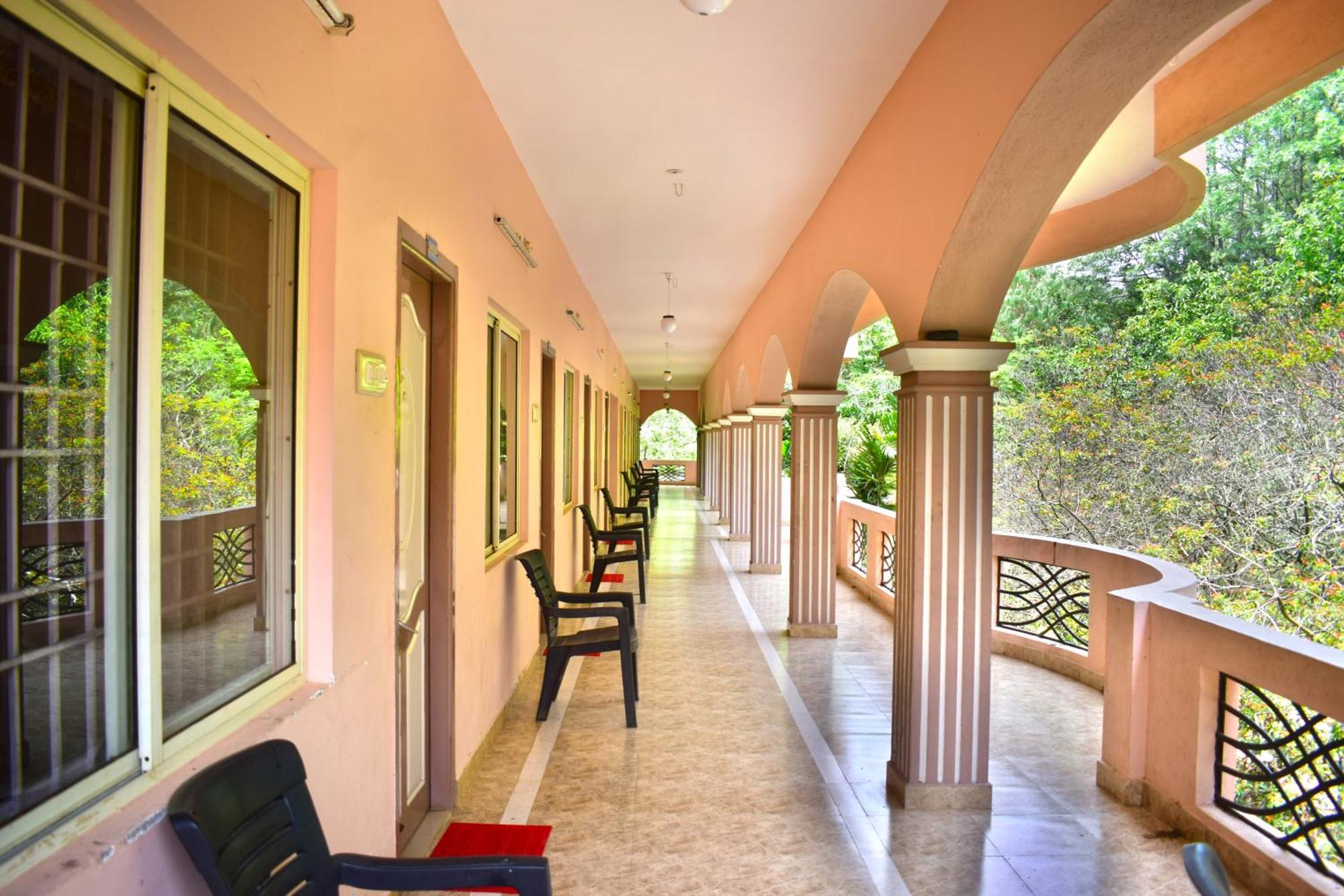 Jains Royal Palace Resorts Yelagiri Exterior foto