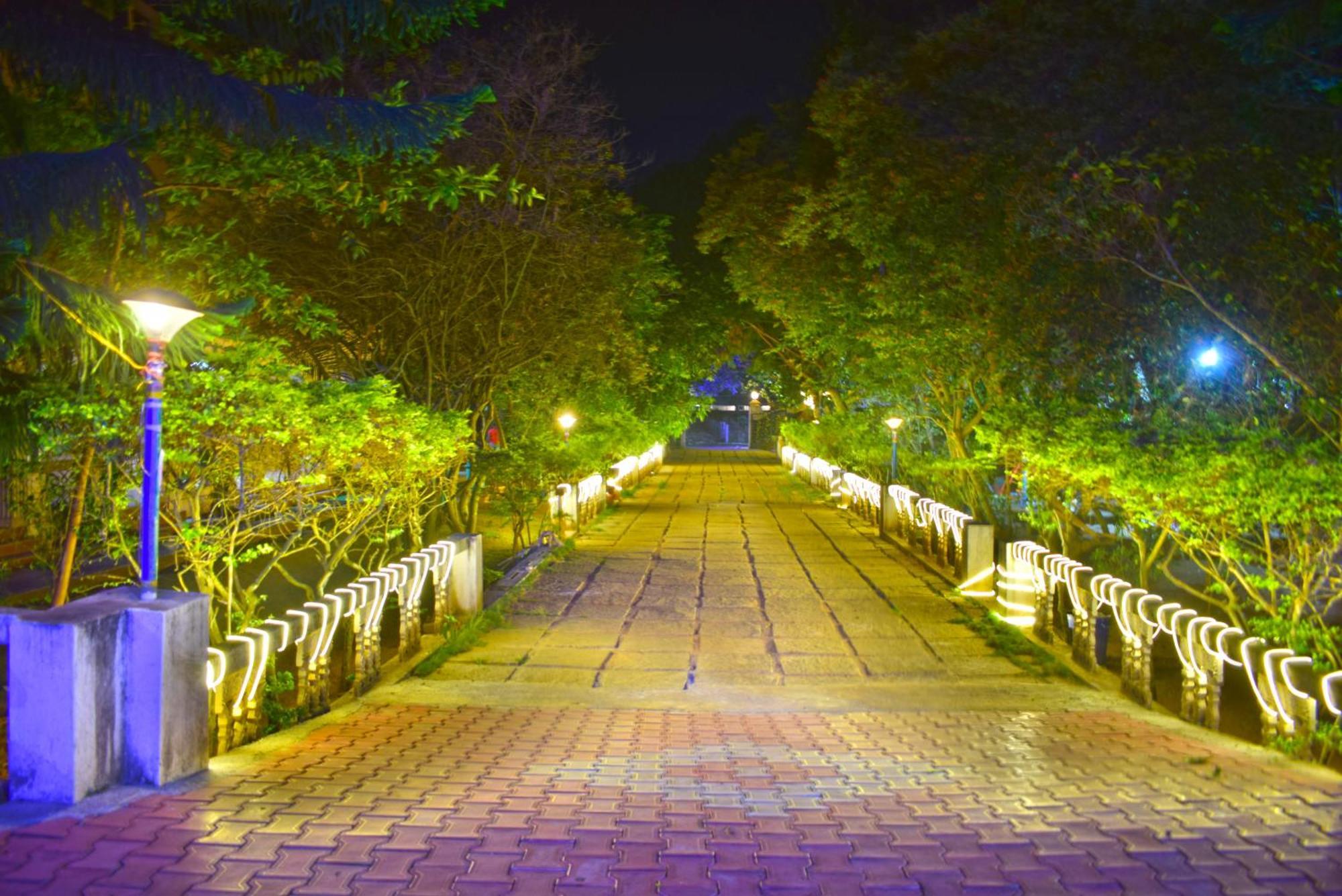 Jains Royal Palace Resorts Yelagiri Exterior foto