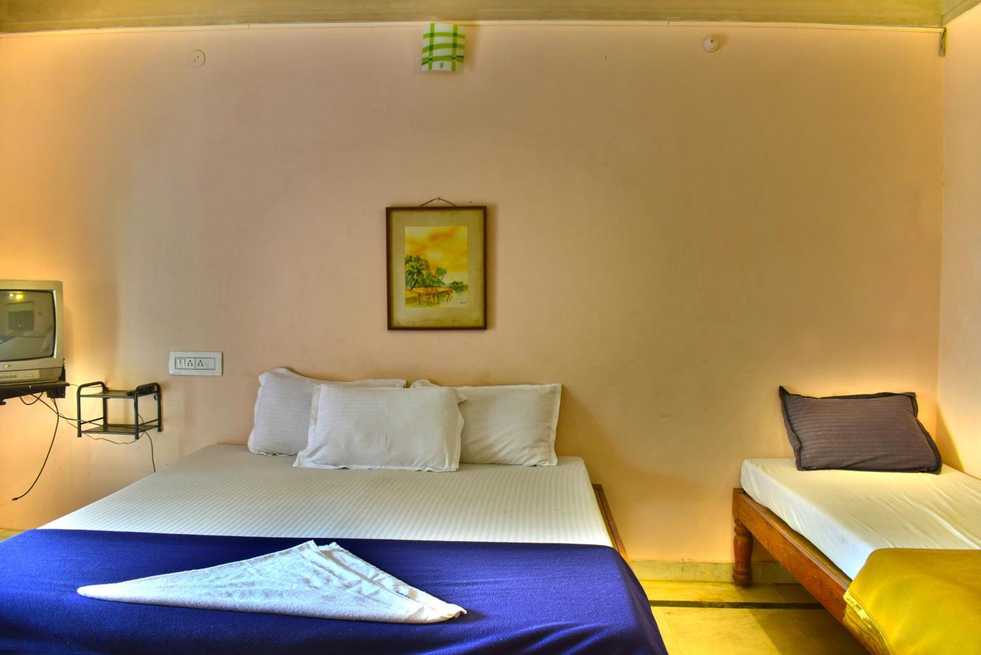 Jains Royal Palace Resorts Yelagiri Exterior foto