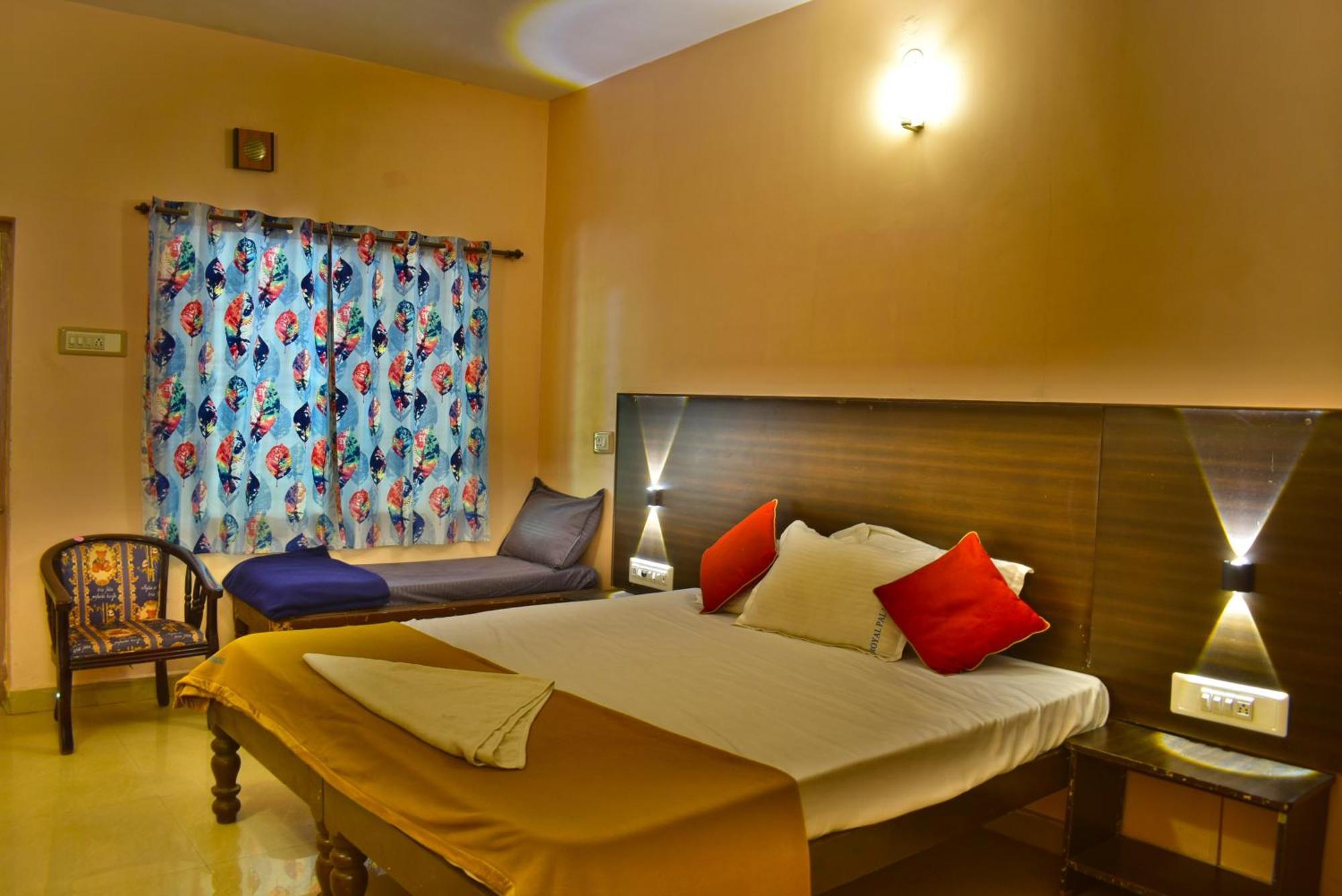 Jains Royal Palace Resorts Yelagiri Exterior foto