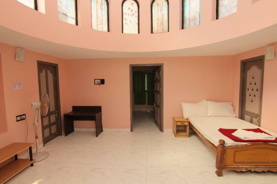 Jains Royal Palace Resorts Yelagiri Exterior foto