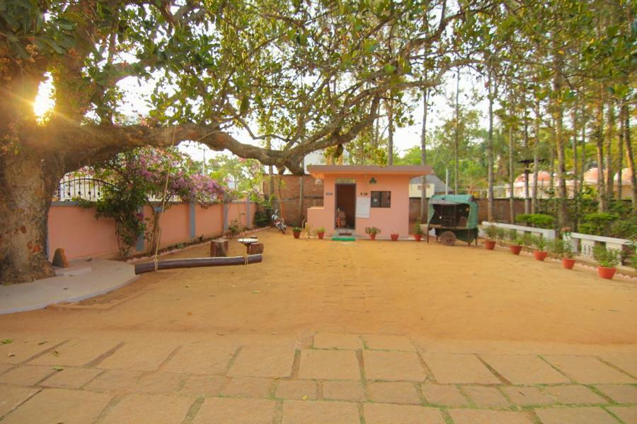 Jains Royal Palace Resorts Yelagiri Exterior foto