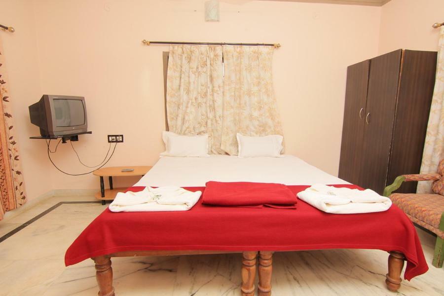 Jains Royal Palace Resorts Yelagiri Exterior foto